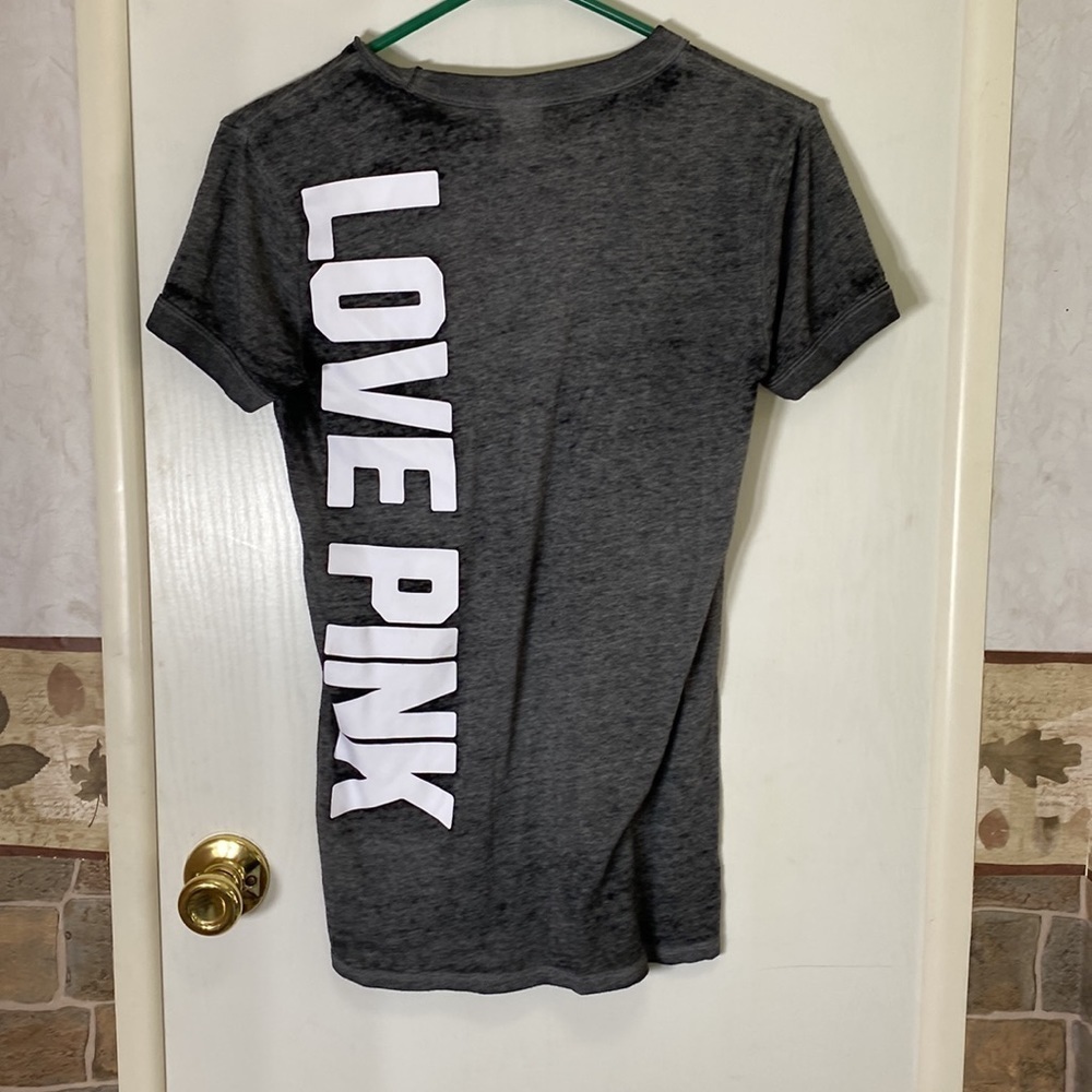 Pink Victoria’s secret’s tee shirt​​​​ - Picture 4 of 5